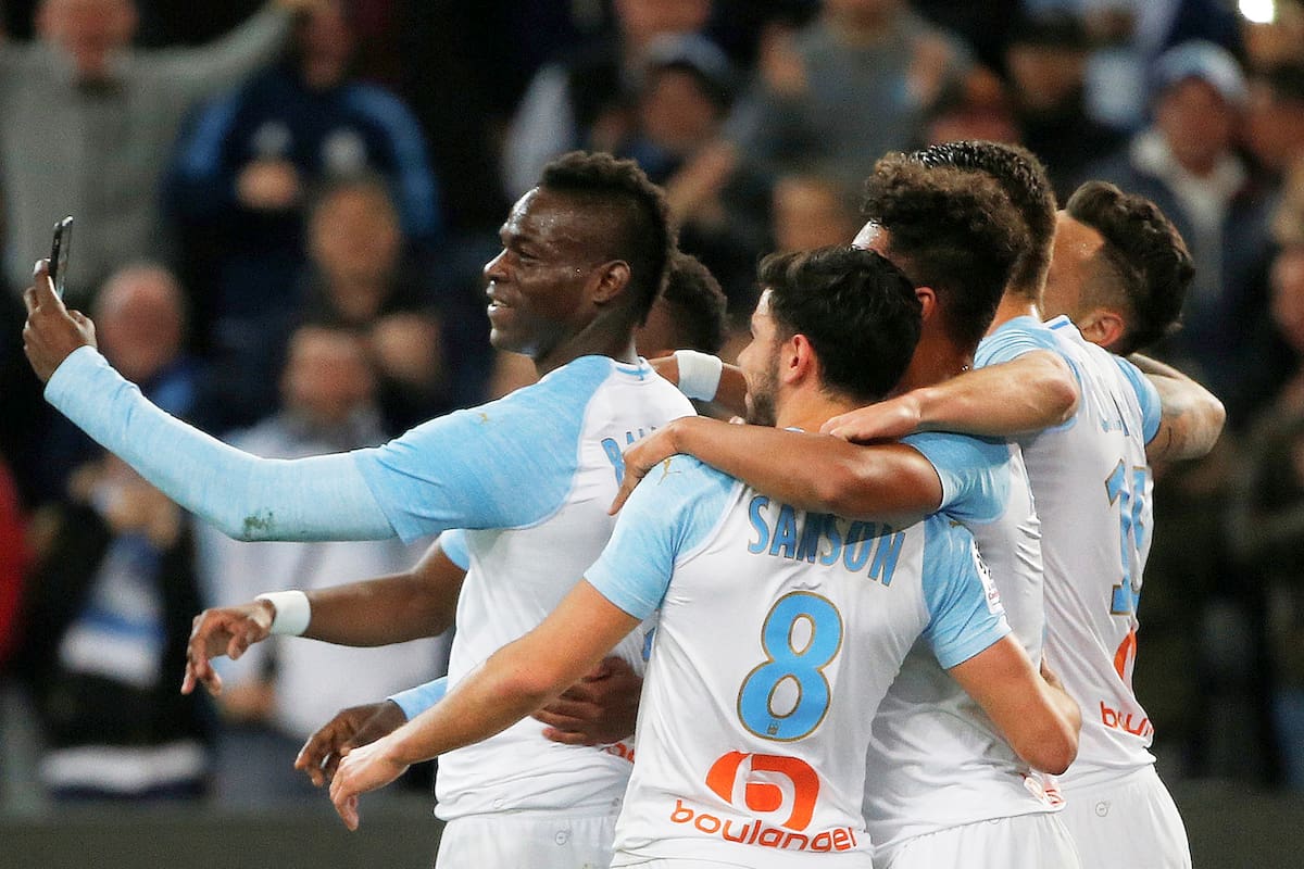 Mario Balotelli se hizo una selfie durante el partido