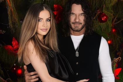 Mario Cimarro y Bronislava Gregušová esperan a su primer bebé y dan cada vez más detalles