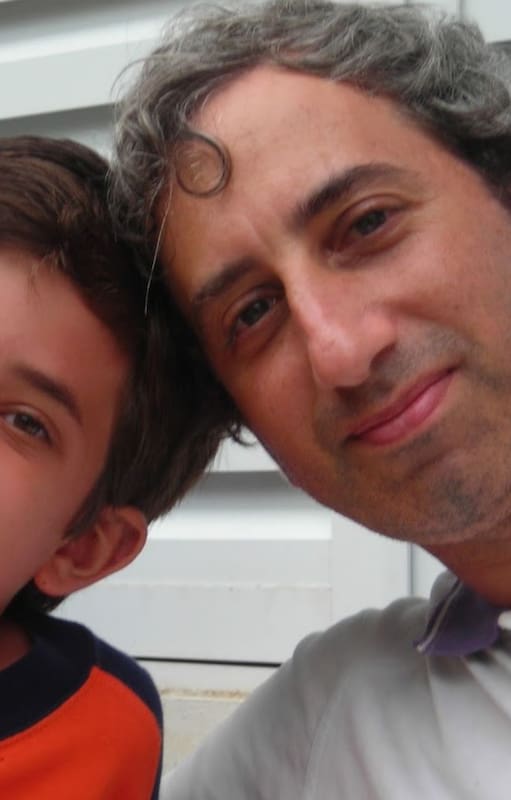 Mario Grinberg, papá de Sebi, encontró en la escritura un modo de recordar cada día a su hijo Sebi