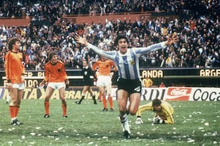 El curandero español que le salvó la rodilla a Kempes antes del Mundial ‘78