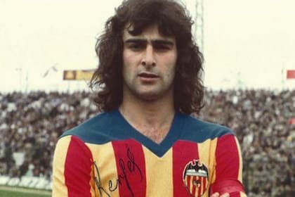 Mario Kempes, durante su fructífera época en el Valencia entre 1976 y 1984