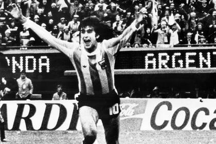Mario Kempes en el estadio River Plate, el 25 de junio de 1978
