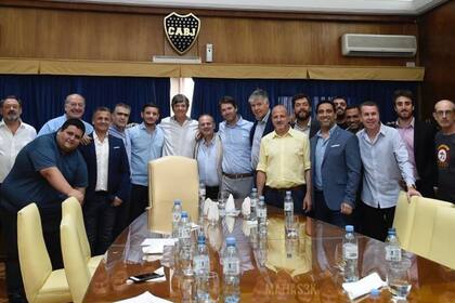 Mario Pergolini, durante la firma de las actas que rubrican el traspaso de mando en Boca.