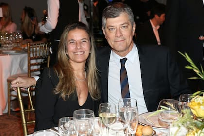 Mario Pergolini y Dolores Galán ocuparon una de las mesas principales. El conductor, además, subió al escenario para entrevistar a Horacio Paolini, presidente de la fundación