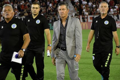 Mario Sciacqua fue despedido hace unas semanas; al presidente Mansur no le gustaba el estilo de juego del equipo; el ex DT de Colón y Patronato dirigió muy poco a Godoy Cruz