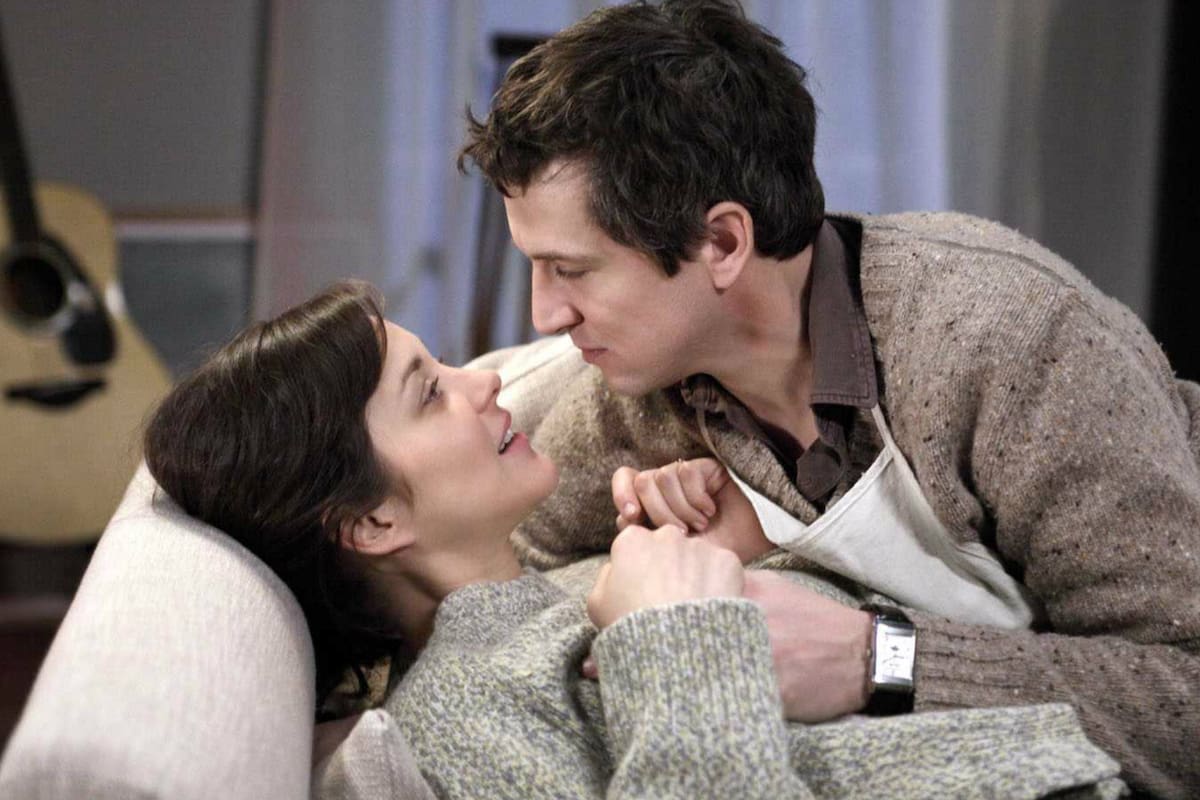 Marion Cotillard y el actor y director Guillaume Canet, pareja en la vida real se toman el pelo en Rock n Roll, una de las películas estreno que se podrán disfrutar en el festival online