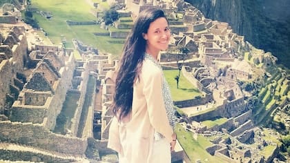 Marisel tenía una vida envidiable para cualquiera pero se sentía incompleta, llena de preguntas existenciales que le provocaban estrés.