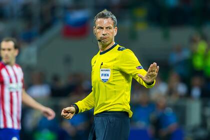 Mark Clattenburg sorprendió con una confesión: sancionó un penal para compensar un error en una final de Europa, la de Real Madrid y Atlético de Madrid por la Champions League 2015/2016.