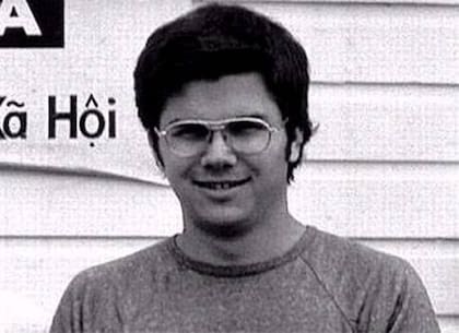 El 8 de diciembre de 1980, Mark David Chapman disparó contra John Lennon frente al edificio Dakota, sellando de forma trágica el destino del ex Beatle
