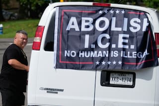 Juez frena la deportación de testigo en la muerte de un mexicano a manos del Ice en Houston