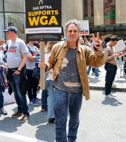 Mark Ruffalo en la huelga de actores