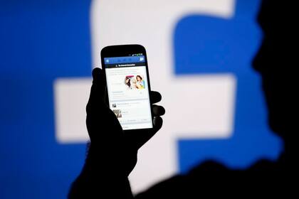 Mark Zuckerberg dijo que la gente quiere compartir más en privado que en público