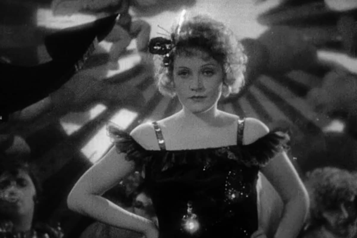 Marlene Dietrich en El ángel azul, de Josef von Sternberg, el film de 1930 que lanzó su carrera