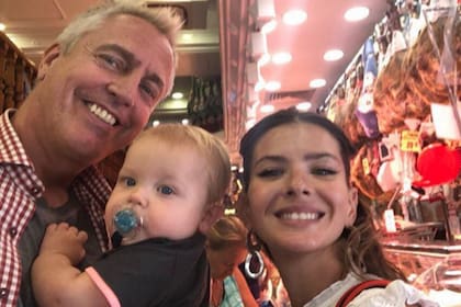 Marley, Mirko y la China Suárez en el famoso Museo del jamón