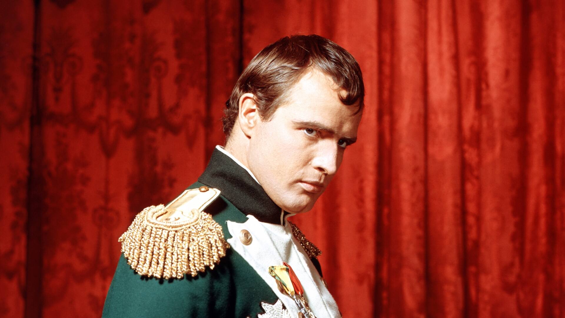 Marlon Brando, un intérprete por lo menos inesperado para personificar en 1954 a Napoleón Bonaparte en un clásico del cine de Hollywood