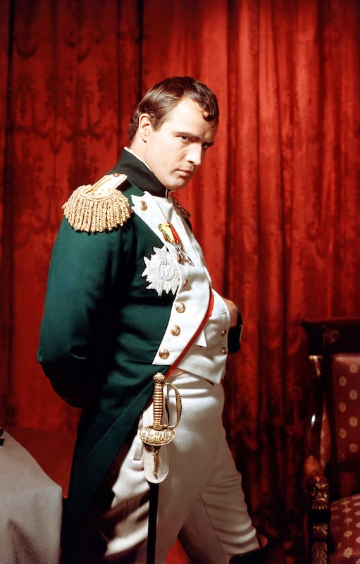 Marlon Brando, un intérprete por lo menos inesperado para personificar en 1954 a Napoleón Bonaparte en un clásico del cine de Hollywood