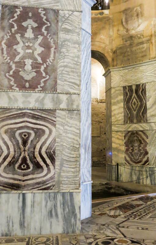 Mármoles de San Vital, uno de los hitos de Rávena, el principal referente de Europa para estudiar el arte y la arquitectura paleocristianos y bizantinos de los siglos V y VI.