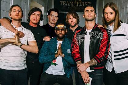 Maroon 5 estrenó "Memories", su primer single del año