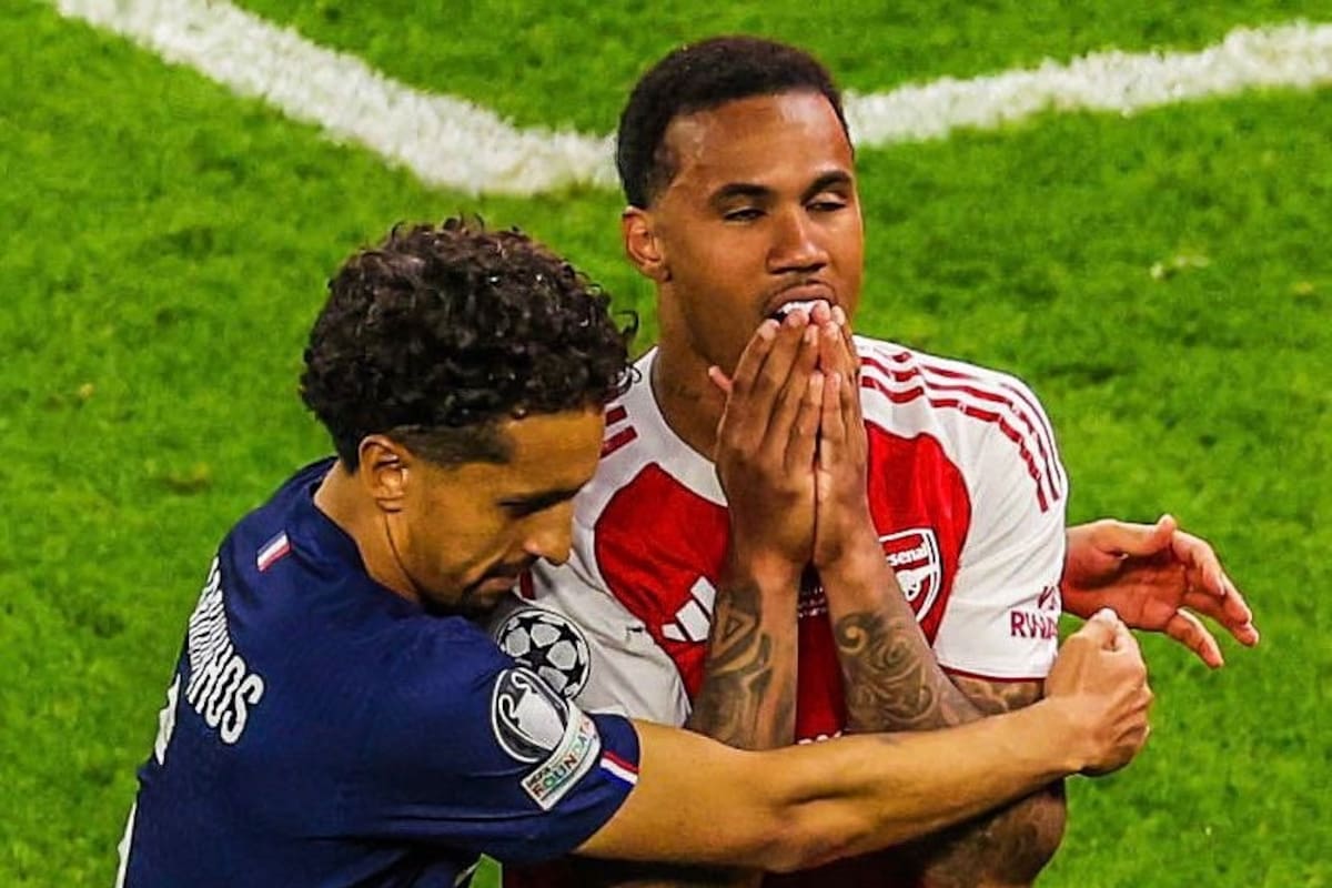 Marquinhos consuela a Gabriel Magalhães luego del penal fallado que decidió la Champions League; los defensores de PSG y Arsenal son compañeros en la selección de Brasil.