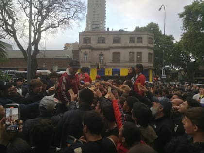 Marra vendiendo dólares, algo ya recurrente en el último tramo de campaña.
