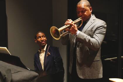 Marsalis junto con Jon Batiste durante la grabación de The Music of John Lewis