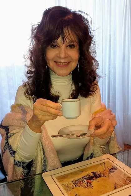A Marta Albertini solían pararla en la vía pública y confundirla con esas malas que componía en la pantalla