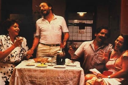 Marta Bianchi, Luis Brandoni, Patricio Contreras y Leonor Manso: el elenco original de Made in Lanús que también protagonizó Made in Argentina