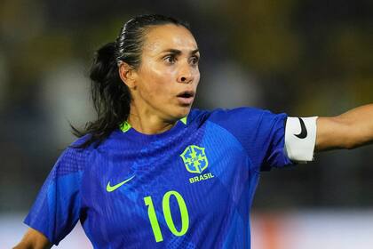 Marta espera llevar a Brasil al título de la Copa América femenina tras salir del retiro