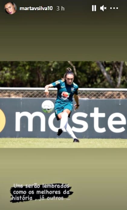 Marta, estrella del fútbol femenino, le respondió a Bolsonaro