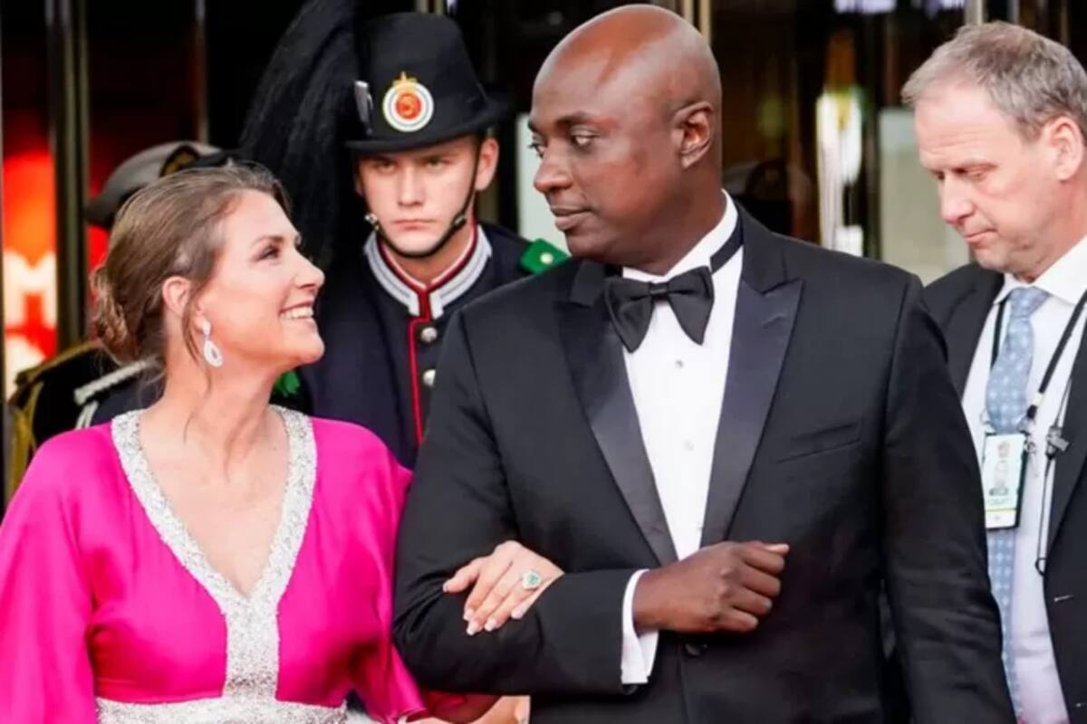 Marta Luisa de Noruega y su prometido, el autoproclamado chamán Durek Verrett, en un evento reciente en Oslo