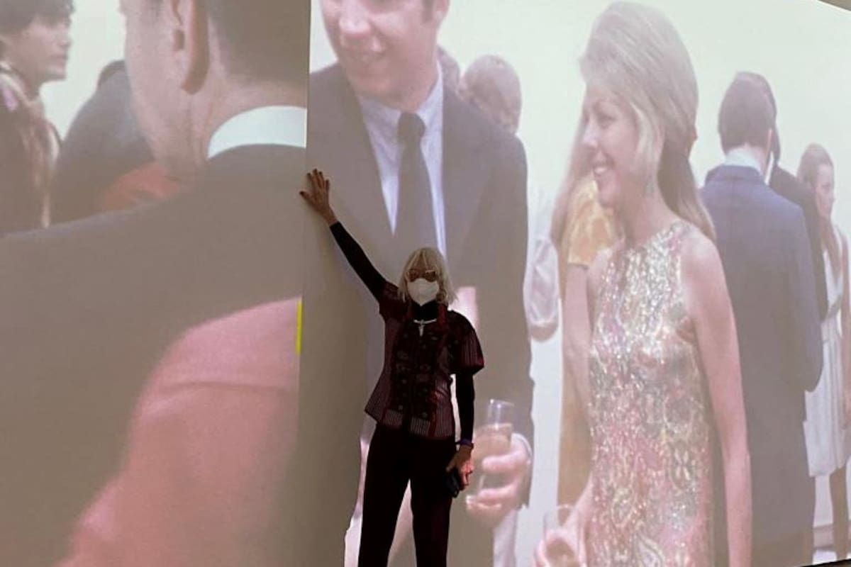 Marta Minujín en la sala que le dedica el MoMA al Minucode