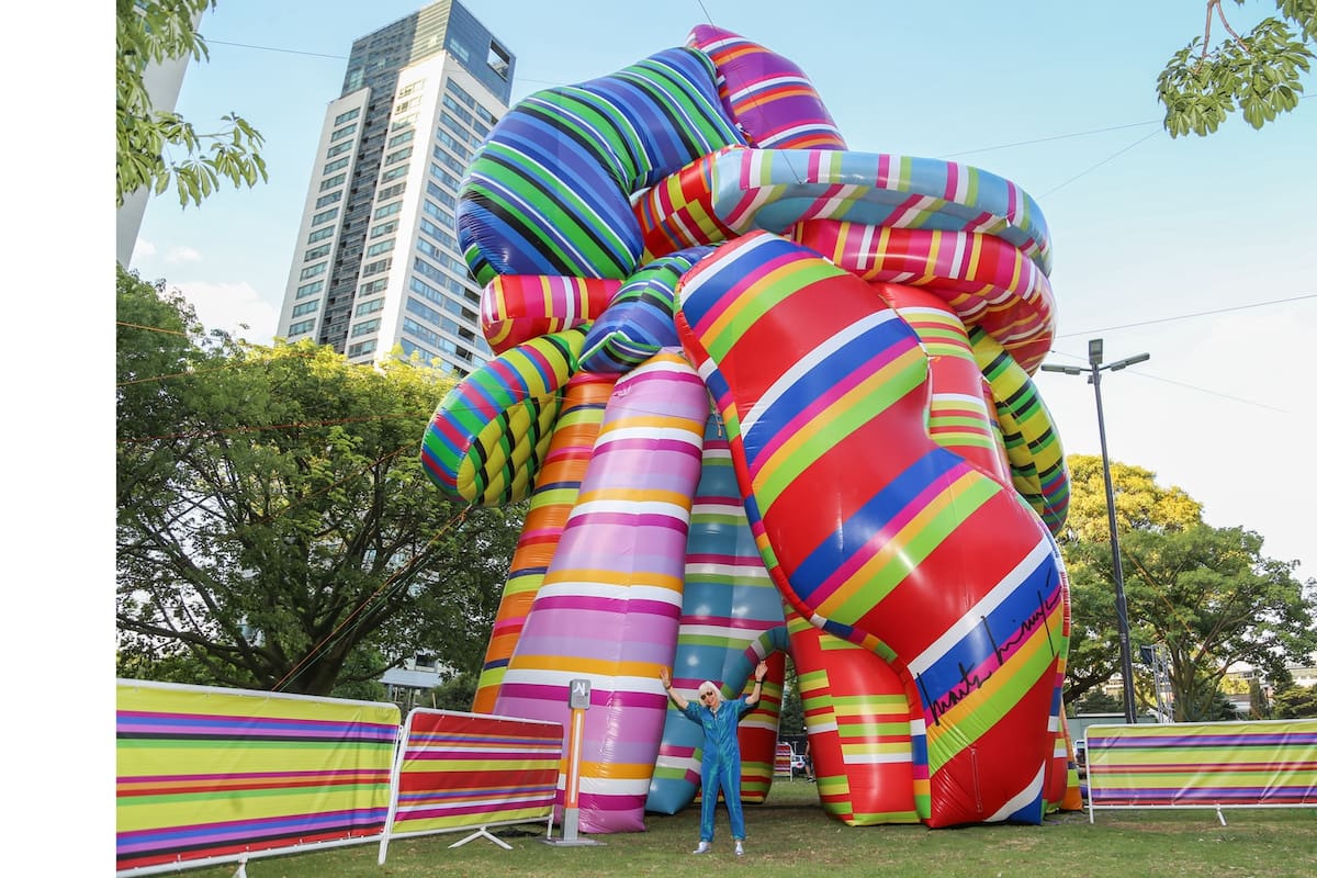 Marta Minujín infla una escultura multicolor donde pedir un deseo