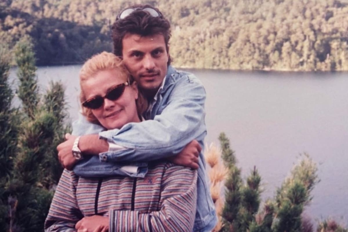 Marta y Leandro, en un viaje al sur: su madre le dedica en cada cumpleaños un cálido saludo