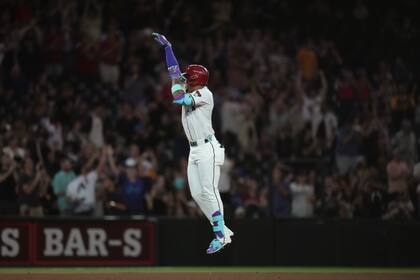 Marte conecta jonrón de 3 carreras en el 7º y Diamondbacks frenan racha de 6 victorias de Rangers