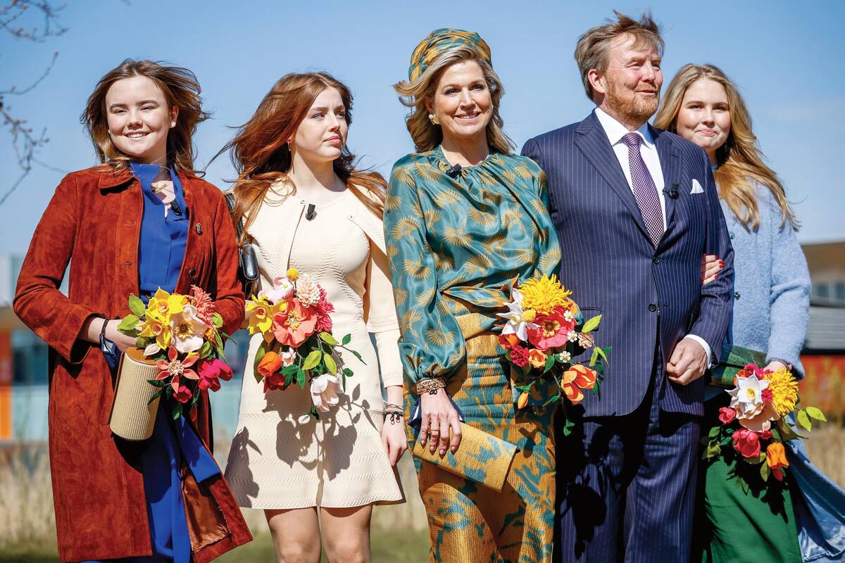 Martes 27.
La familia real
se trasladó a
Eindhoven. Posaron
con alegría para
los fotógrafos
y después se
entregaron a una
serie de actividades
que fueron
transmitidas en
vivo por la web de
la Casa de Orange.