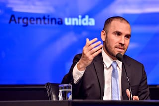 Calificación. Le mejoran la nota a la Argentina y el país sale del default