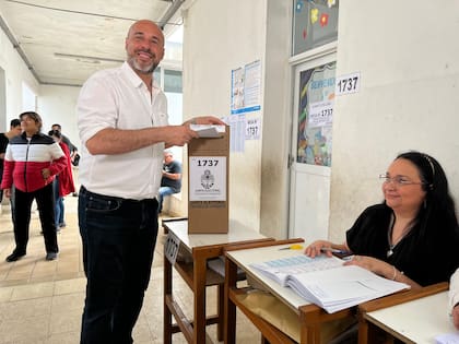 Martín Ascúa, el candidato del PJ, votó en Paso de los Libres