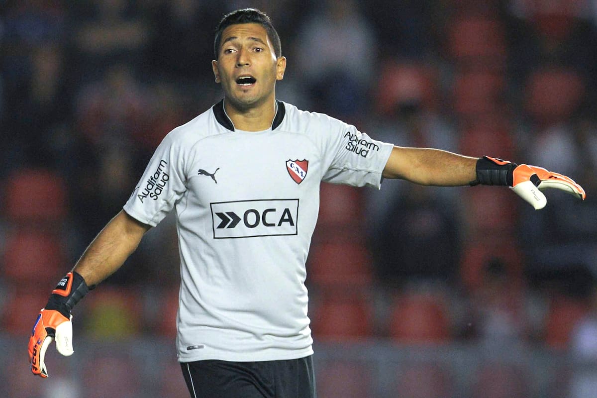 Martín Campaña se negó a firmar el acuerdo con los dirigentes y apunta a quedar libre por una deuda