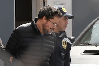 Declaró el acusado de matar a sus padres, apuntó contra su hermano y cambió otra vez su versión de los hechos