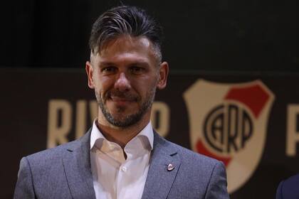 Martin Demichelis firmo su contrato con River por tres temporadas, hasta fines de 2025