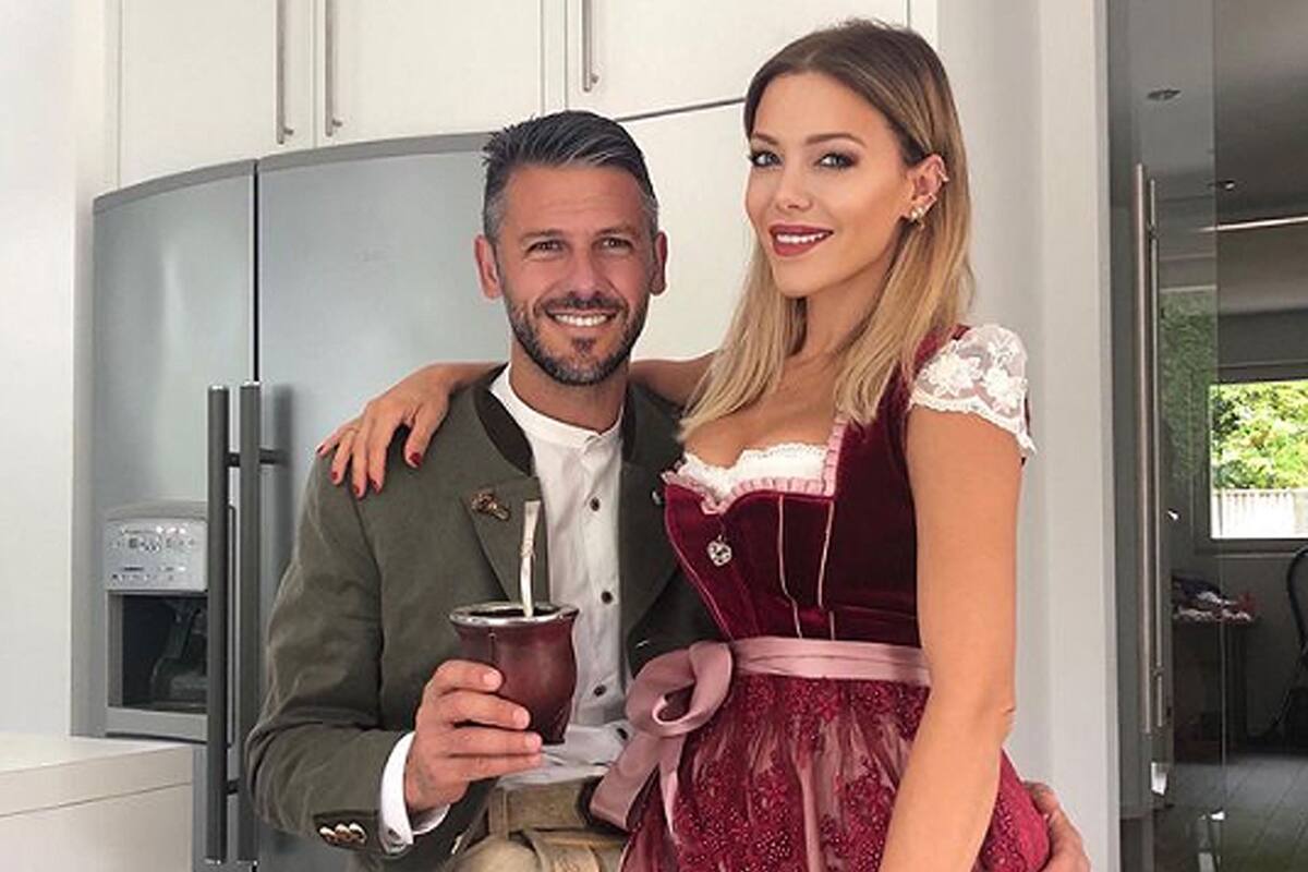 Martín Demichelis y Evangelina Anderson dejaron una reflexión cultural sobre cómo es adoptar una nueva cultura