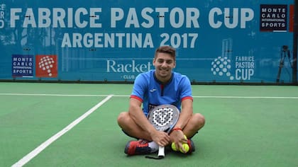 Martín Di Nenno, un chico que se vale del padel para superar el dolor por la muerte de dos amigos