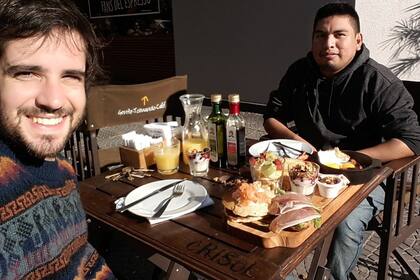 Martín fue la persona clave para que Omar pudiera cumplir su sueño de estudiar abogacía