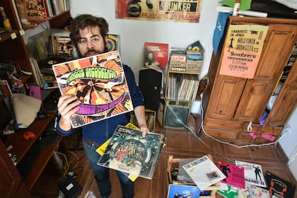 Martín Garrido, coleccionista y DJ de vinilos