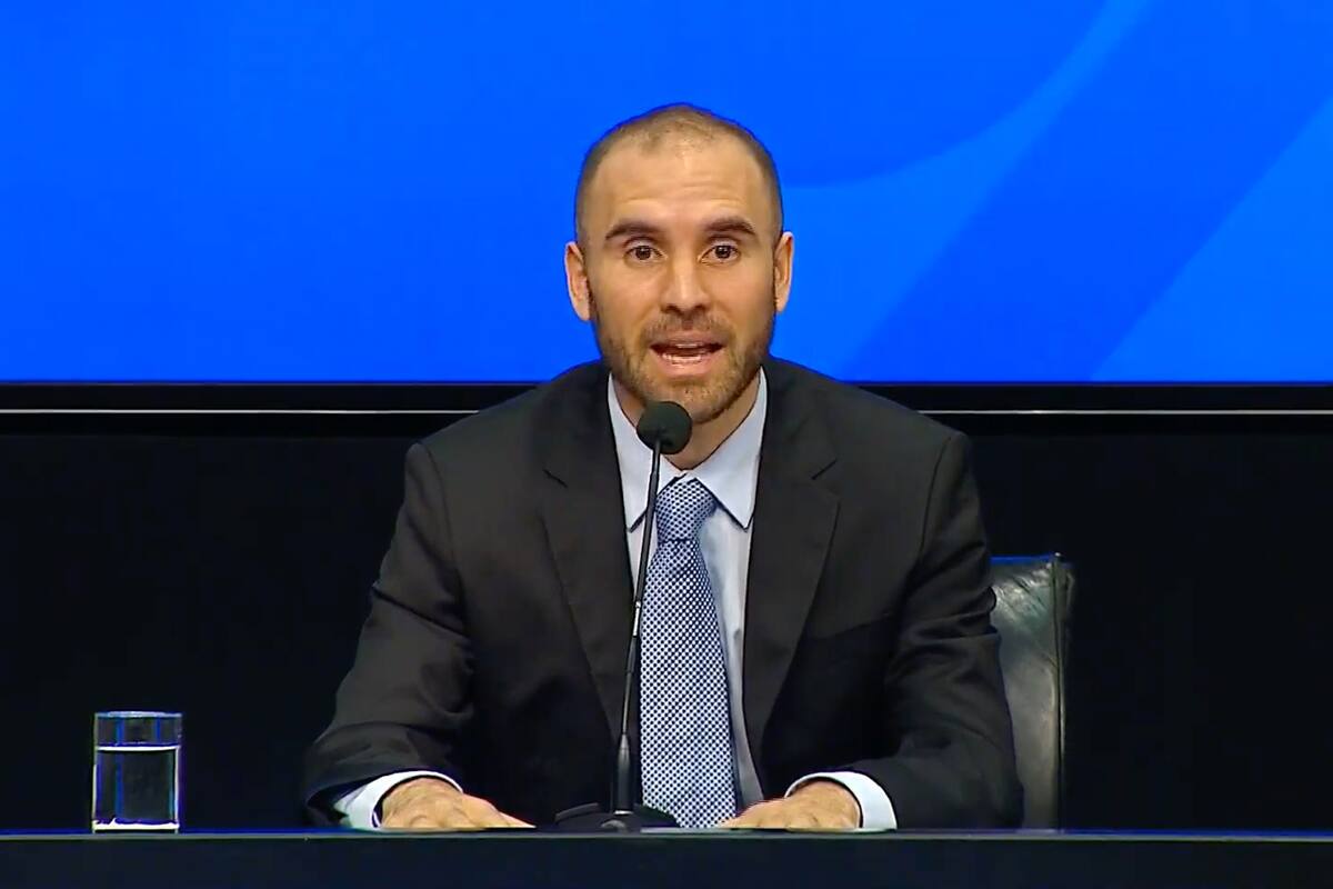 Martín Guzmán en conferencia de prensa