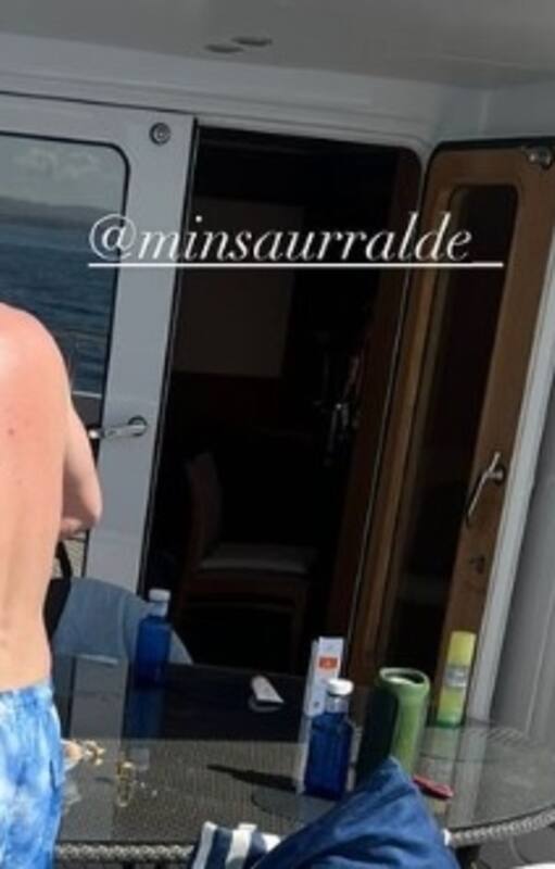 Martín Insaurralde, en el yate por Marbella que compartió con Sofía Clerici