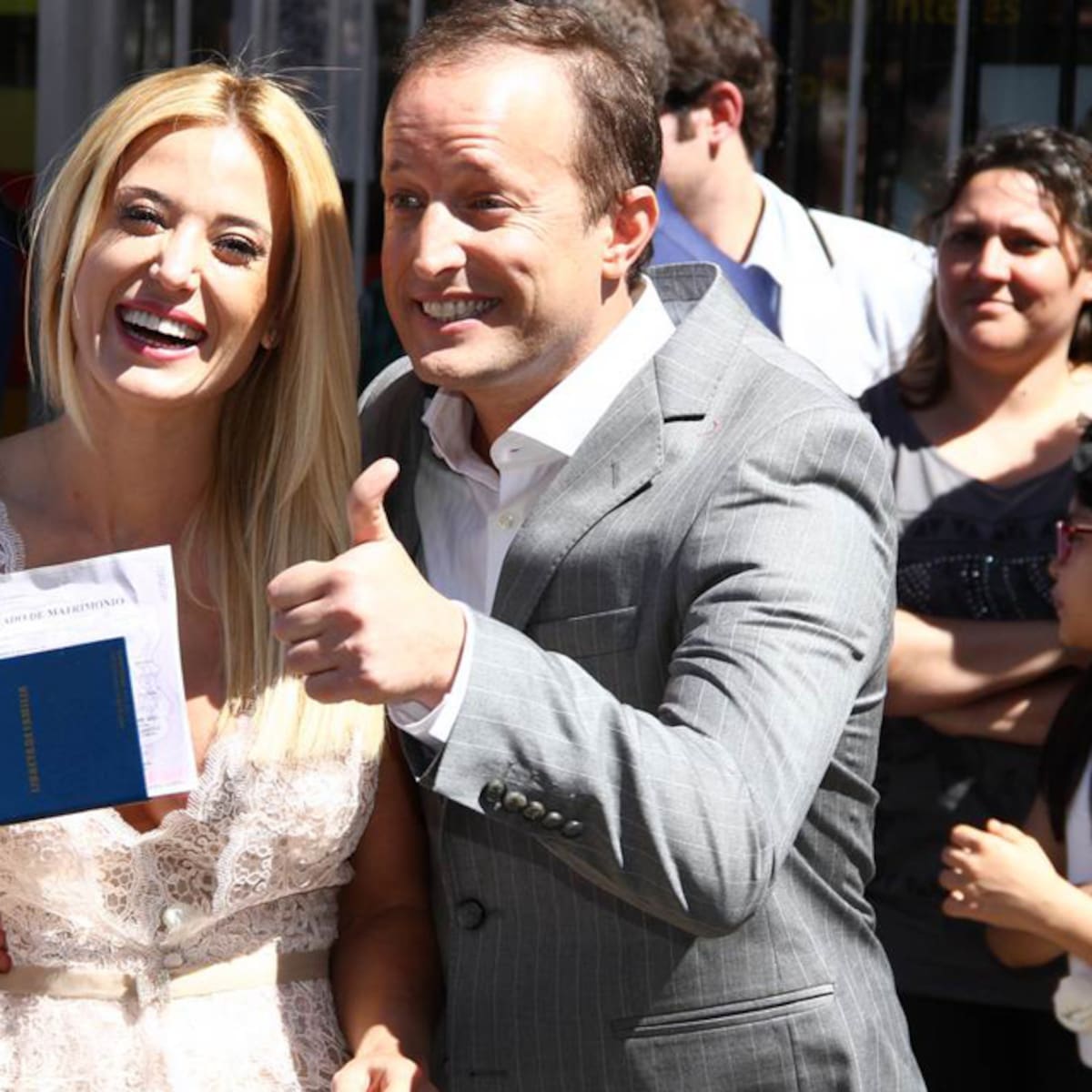 Qué se sabe de los videos de bolsas llenas de dólares que podrían comprometer a Martín Insaurralde y Jesica Cirio - LA NACION
