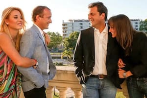 Martín Insaurralde y Jesica Cirio junto a Sergio Massa y Malena Galmarini