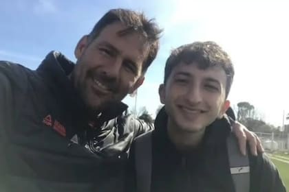 Martín junto a Diego Dabove en un entrenamiento de Huracán