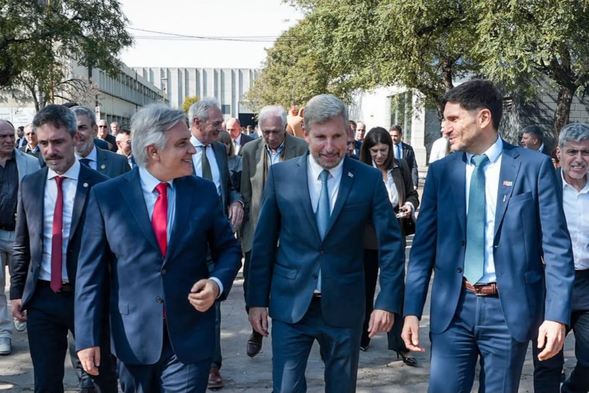 Martín Llaryora, Rogelio Frigerio y Maximiliano Pullaro se reunieron en San Francisco (Córdoba)